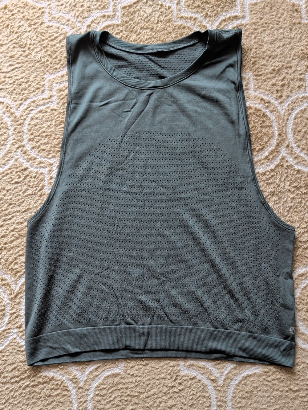 Lululemon Breeze By Muscle Tank Dark Forest EUC - Picture 2 of 5